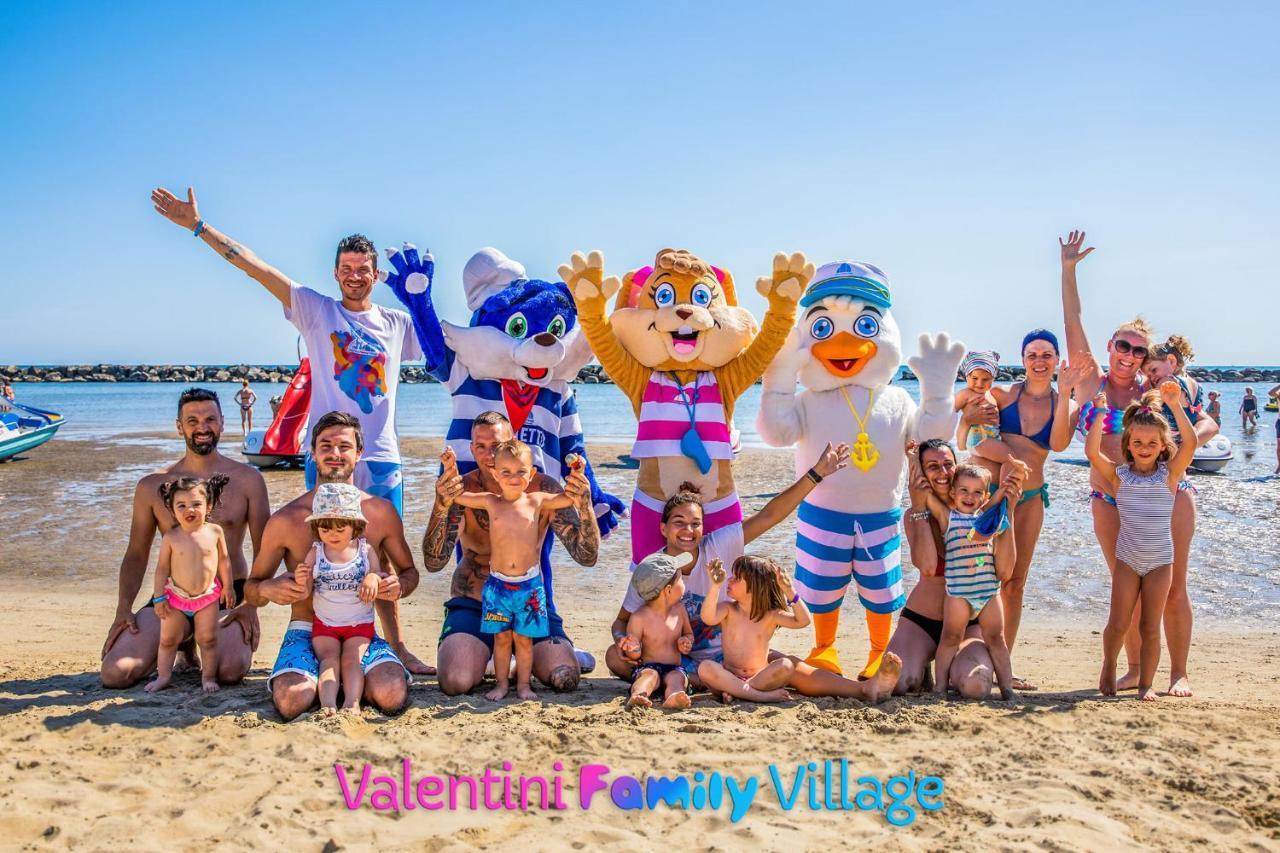 Hotel Rosalba - Valentini Family Village 벨레지아아지마리나 외부 사진